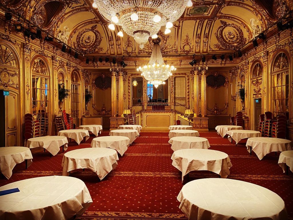 Preparations before a conference in Spegelsalen at Grand Hôtel.